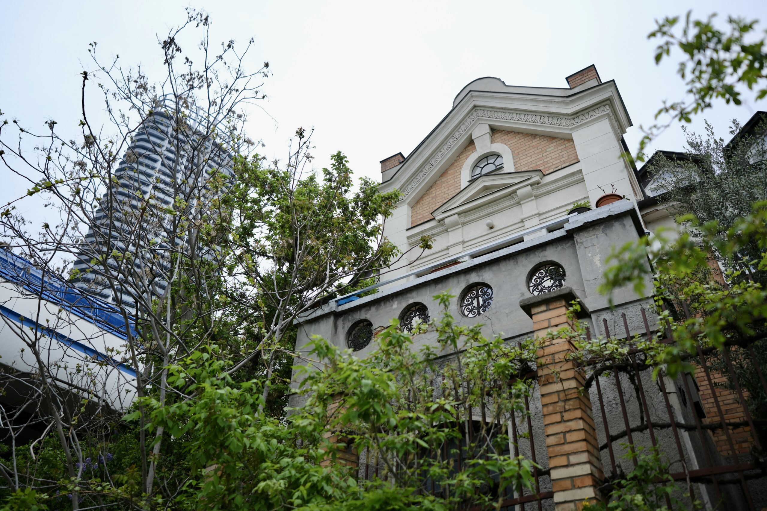 Pumping station building_Winter Harbour_Marek Velček 1
