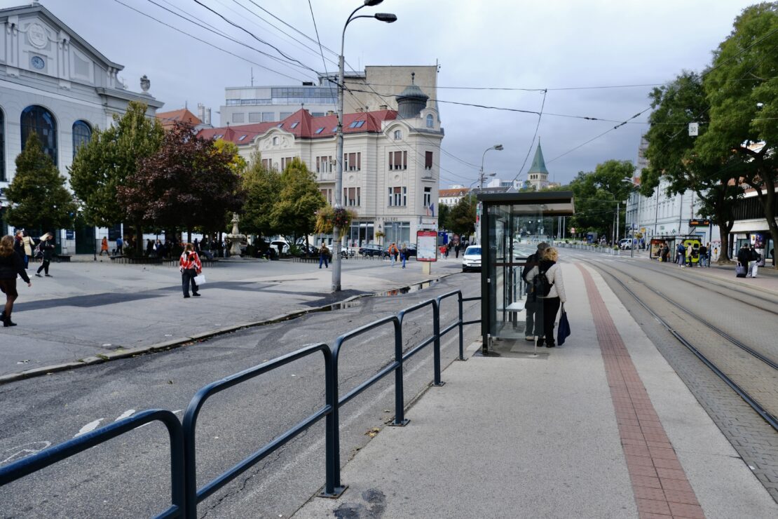 Živé námestie pred 5